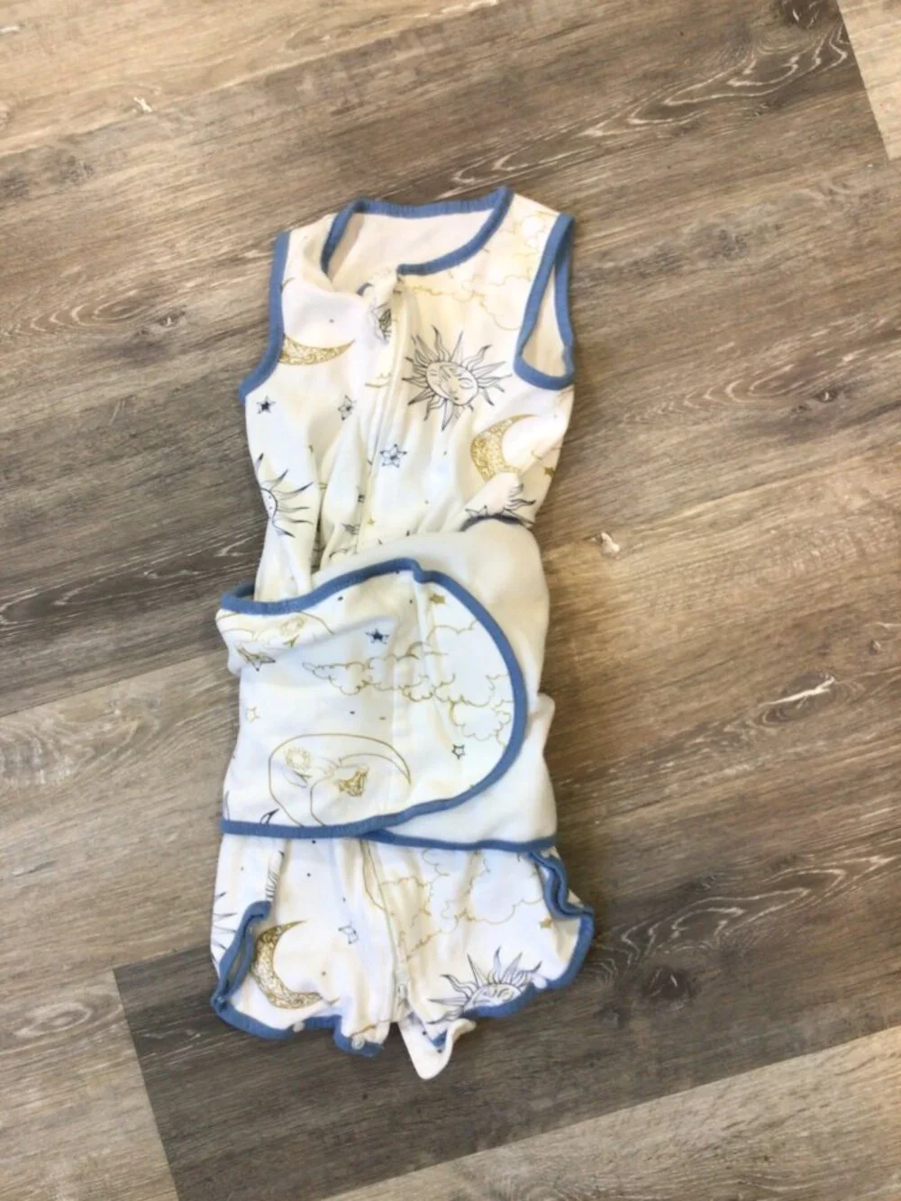 7pc Newborn 0/3 Month Onesies and Sleep Sack Bundle
